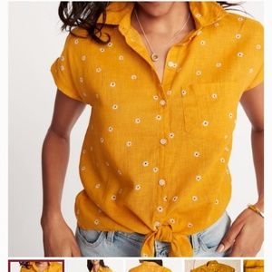 BNWOT Old Navy tie hem linen shirt